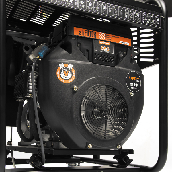 Бензиновый генератор DAEWOO GDA 12500E-3 для дома фото