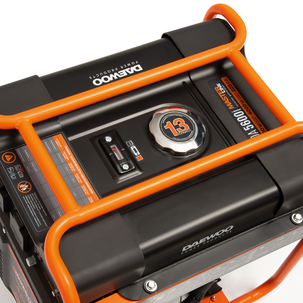 Бензиновый инверторный генератор DAEWOO GDA 5600i портативный фото