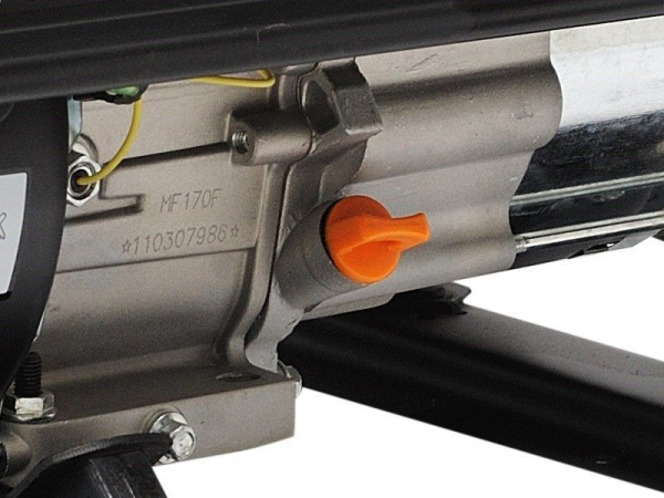 Бензиновый генератор Hyundai HY 12000LE-3 4-х тактный фото